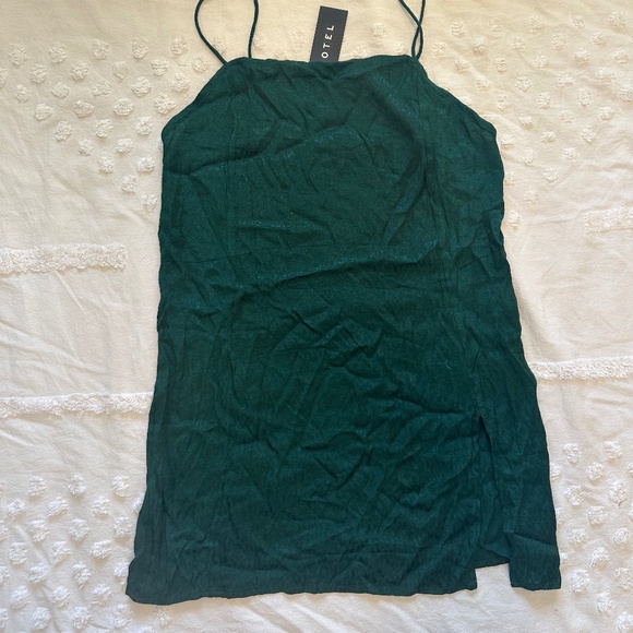 Motel Dark Green Croc Print Mini Dress 🐊💚 - Picture 4 of 6